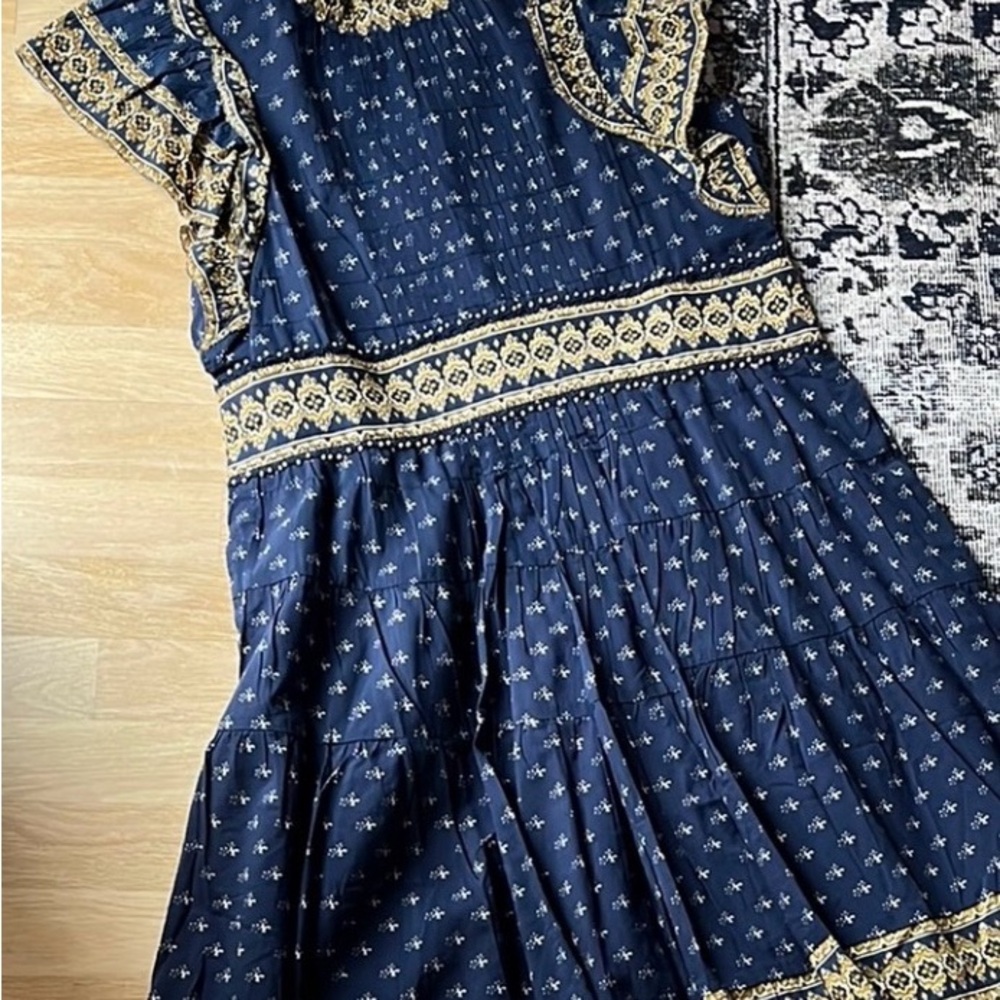 Beautiful Dress in Navy and Gold—get ready for compliments! - Picture 13 of 15